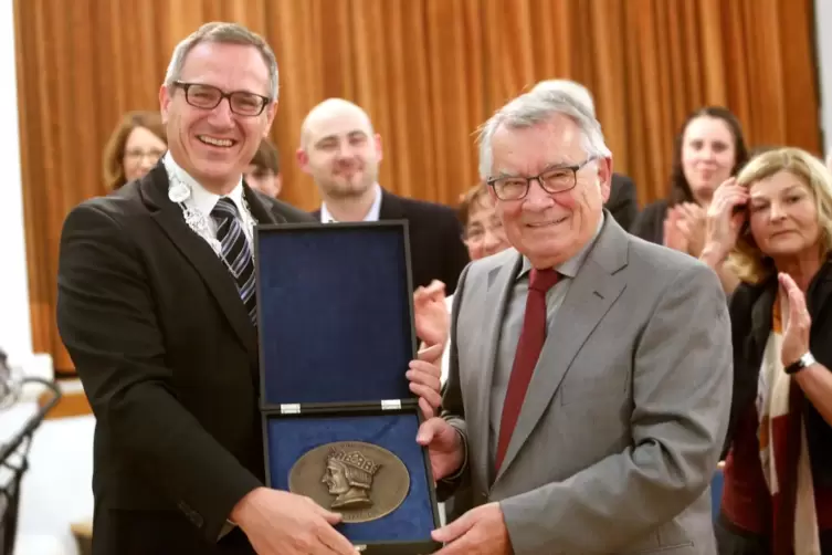 2014 erhielt Horst Rieder die Rudolf-von-Habsburg-Plakette der Stadt Germersheim. 