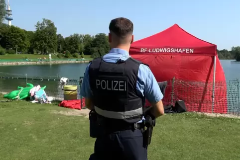 Während der Rettungsmaßnahmen galt ein Badeverbot.