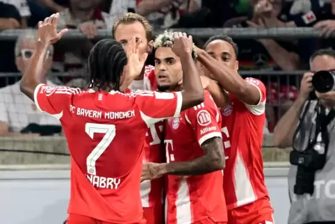 Die Bayern jubeln.