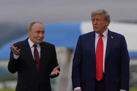 Nichtverstehen als Strategie: Wladimir Putins Englischkenntnisse gelten als ordentlich. Dass er beim Empfang auf dem Rollfeld du