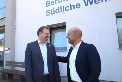 Der neue Leiter der BBS SÜW, Ansgar Uelhoff (links), und sein Stellvertreter Matthias Bader.