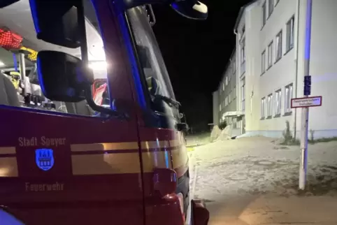 Der Einsatz in der Asylunterkunft hat ungefähr zwei Stunden gedauert.