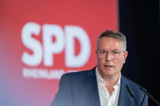 Alexander Schweitzer ist im Ortsteil Ingenheim aufgewachsen. Alexander Schweitzer ist im Ortsteil Ingenheim aufgewachsen.