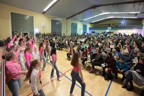 Christliches Erbe großgeschrieben: Benefizgala im von der St. Dominikus Stiftung getragenen Edith-Stein-Gymnasium.