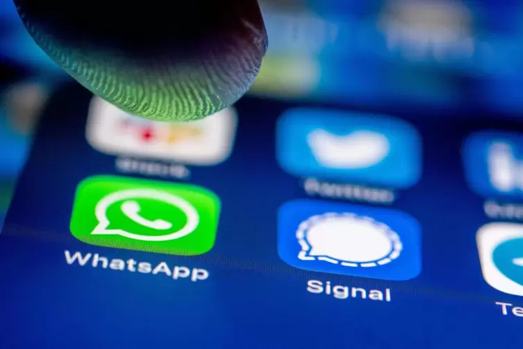 Whatsapp oder Signal? Welcher Messenger sch&uuml;tzt private Daten besser?
