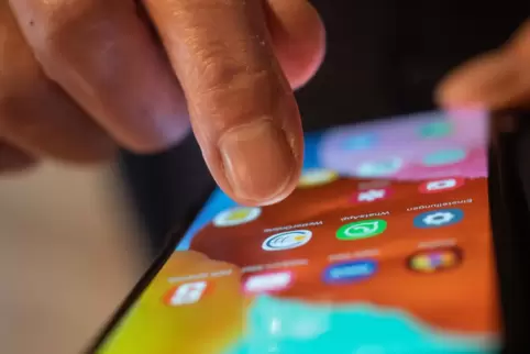 Smartphone: Stellt Senioren häufig vor Probleme.