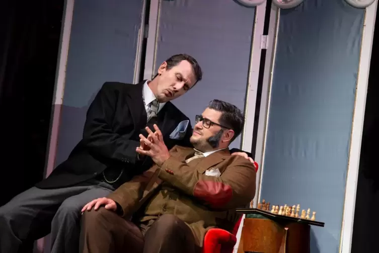  Noch ein Operettenpaar: Martin Achrainer, Claudiu Sola.