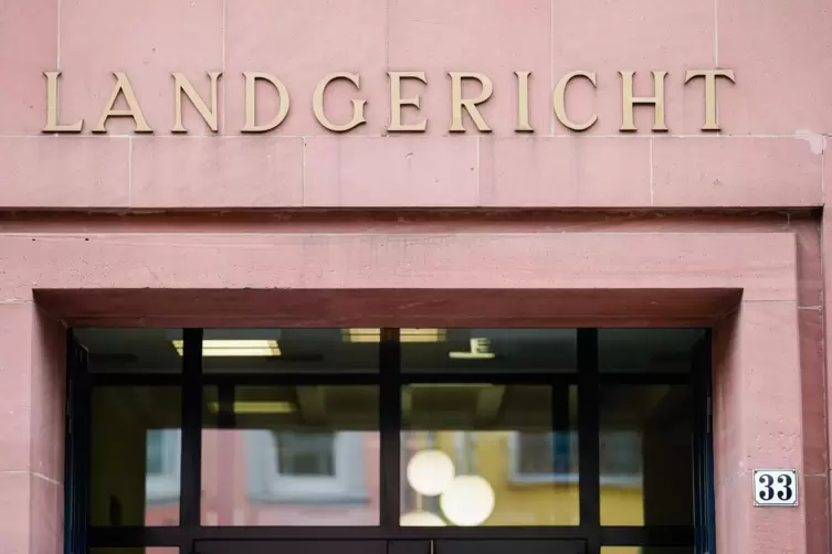 Verhandelt wird am Landgericht in Frankenthal. F&uuml;nf weitere Verhandlungstage sind bereits terminiert.