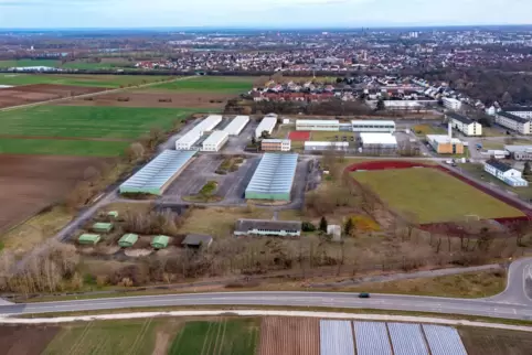 Konversionsfläche: Die Stadt Speyer will den Bereich der früheren Kurpfalzkaserne ab dem Sportplatz bis zum Feldrand erwerben. 