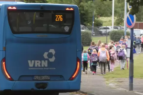 Verlief auch nach Meinung der Kreisverwaltung zu Schuljahresbeginn chaotisch: der Bustransport der Schüler im Kreis.