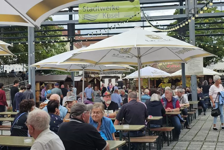 Etwas ruhiger als im Zelt ging es im Messedorf auf dem Kochschen Markt zu.