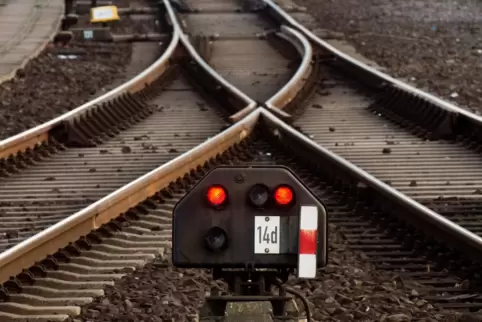 Bauarbeiten sorgen für Einschränkungen im Bahnverkehr.