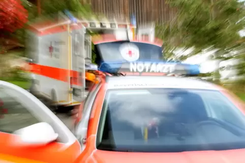 Der 26-Jährige wurde schwer verletzt in eine Klinik eingeliefert. 