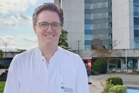 Alexander Younsi ist der neue Chef der Neurochirurgie an der BG-Klinik in Ludwigshafen.