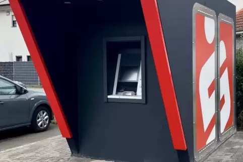 „Sicher und barrierefrei“: der neue Selbstbedienungsstandort der Sparkasse in der Franz-Schubert-Straße. 