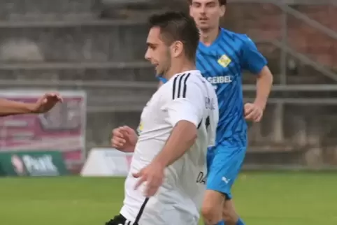 Tim Dahl (weiß) ist noch nicht fit, 