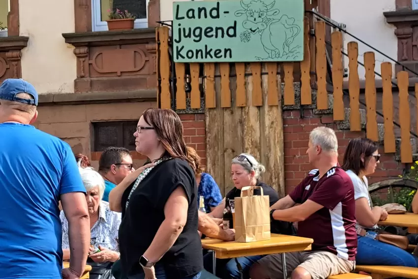 Selbstverständlich ebenfalls beim Markt vertreten: die Landjugend Konken.