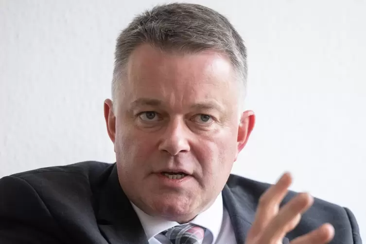 Schnieder (CDU) 