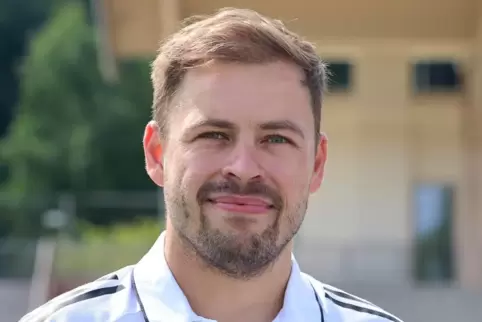 Torhüter Patrick Aust bekam die Rote Karte. 