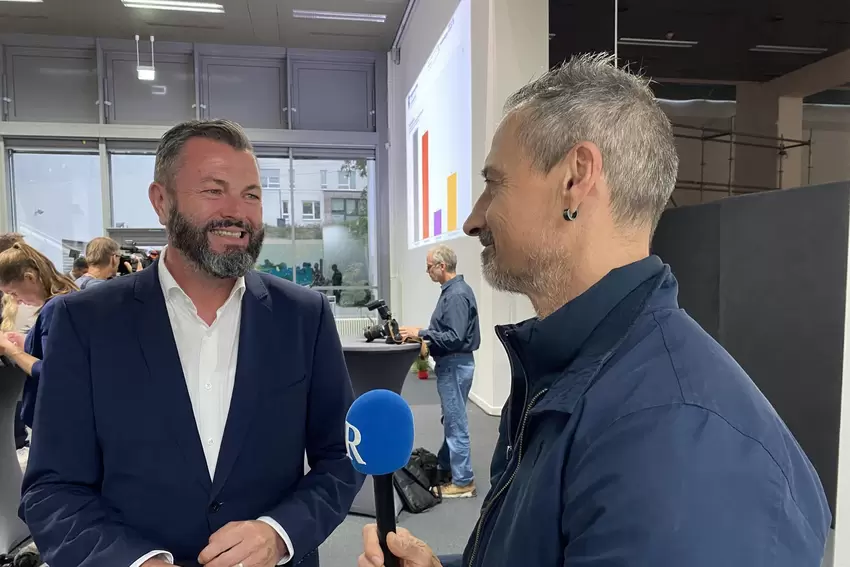 Steffen Gierescher im Gespräch mit Jens Peter Gotter (SPD).