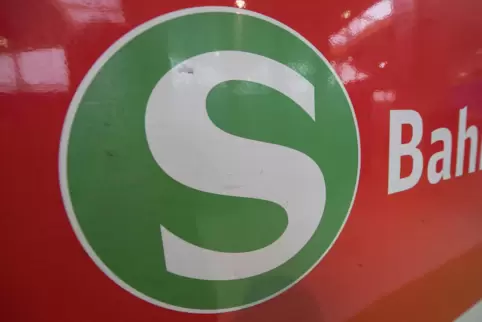 Fahrgäste der S-Bahnlinien S5 und S51 müssen sich zwischen Donnerstag und Samstag nachts auf Einschränkungen gefasst machen. 