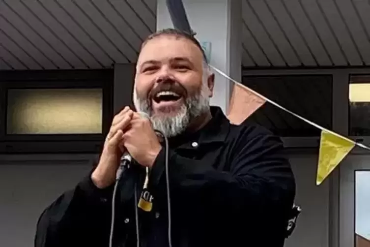 ... S&auml;nger Monji El Beji ... 