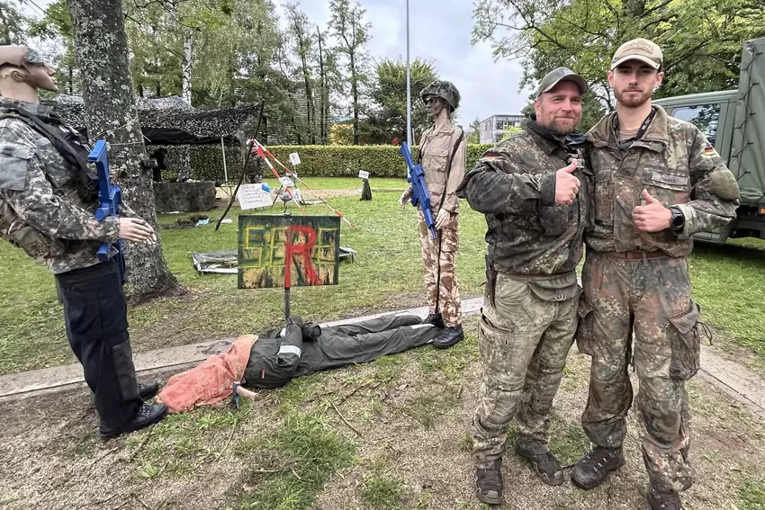 Oberfeldwebel Felix Häfner (links) bringt Erfahrung von drei Afghanistan-Einsätzen mit.