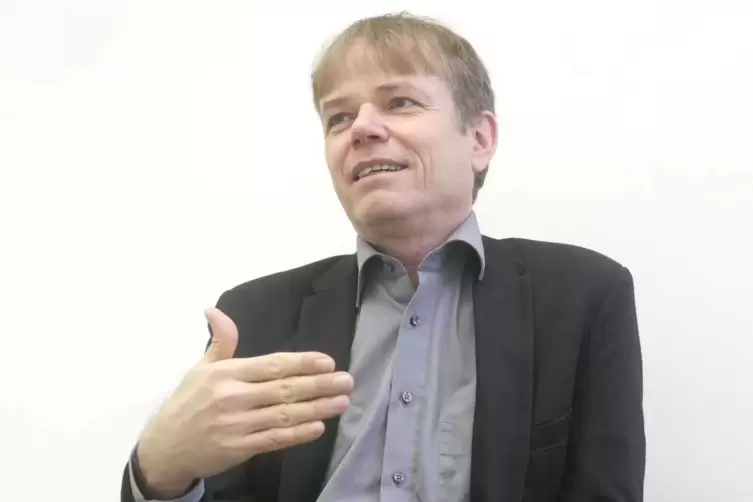 W&uuml;rde ebenfalls gern im Landtag bleiben: Andreas Hartenfels. Wenn das BSW die F&uuml;nf-Prozent-H&uuml;rde nimmt, w&auml;re das der Fall. 