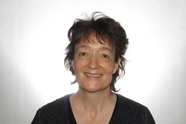 Damaris N&uuml;bling ist Professorin f&uuml;r Historische Sprachwissenschaft des Deutschen an der Johannes Gutenberg-Universit&auml;t Mainz. 
