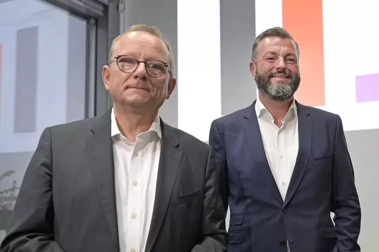 &bdquo;Ich rechne mit einem Kopf-an-Kopf-Rennen&ldquo;, sagt Professor Thomas K&ouml;nig zur Stichwahl am 12. Oktober zwischen Klaus Blettner (li