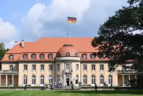 Tagungsort des Kabinetts: Villa Borsig am Tegeler See in Berlin. 