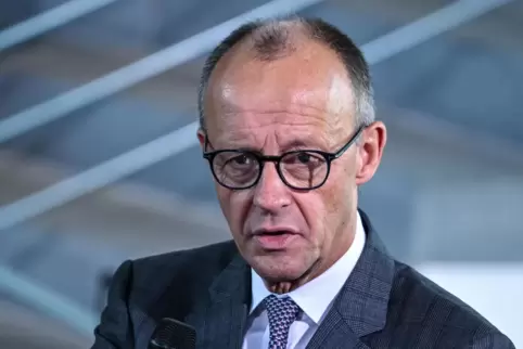 Sinneswandel: Kanzler Merz ist jetzt auch für eine Art Buchungstrick offen, um die ukrainische Verteidigung weiter zu finanziere