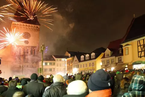 Altpörtel in Flammen: Nachfolgekonzept geplant. Altpörtel in Flammen: Nachfolgekonzept geplant.