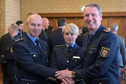 Amtswechsel bei der Polizeidirektion (von links): Uwe Giertzsch geht, Jacqueline Schröder übernimmt, Polizeipräsident Andreas Sa