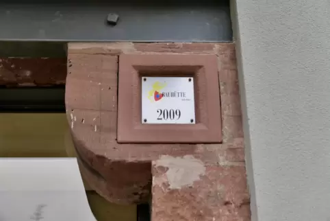 Die Bauhütte der Pfalz hat sich unter anderem für den Erhalt des Rheinbergers in Pirmasens engagiert. Kundgetan wird dies mit di