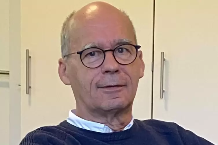 Thomas Stallknecht ist Facharzt f&uuml;r Psychiatrie und Psychotherapie. 