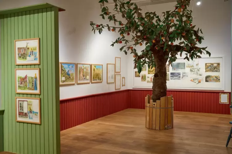 Der Apfelbaum steht f&uuml;r das schwedische Landleben, das Nordqvist in seiner Kindheit kennengelernt ha. 