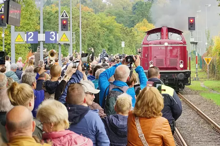 So voll waren die Zweibr&uuml;cker Bahnsteige schon lange nicht mehr. 
