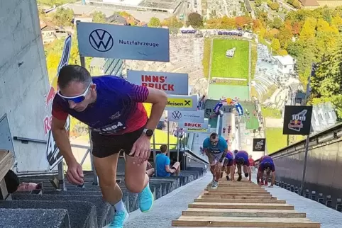 Steiler Anstieg: Matthias Andes aus Niederstaufenbach landet beim Innsbrucker Schanzenlauf auf dem 48. Platz. 