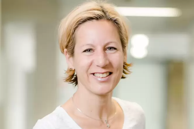 Maren Scharfenberger-Schmeer, Professorin für Mikrobiologie am Dienstleistungszentrum Ländlicher Raum. Maren Scharfenberger-Schmeer, Professorin für Mikrobiologie am Dienstleistungszentrum Ländlicher Raum.