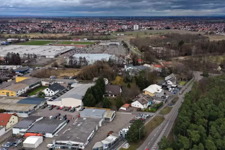 Das Industriegebiet Süd soll künftig durch Hochwasserschutzdämme geschützt werden.