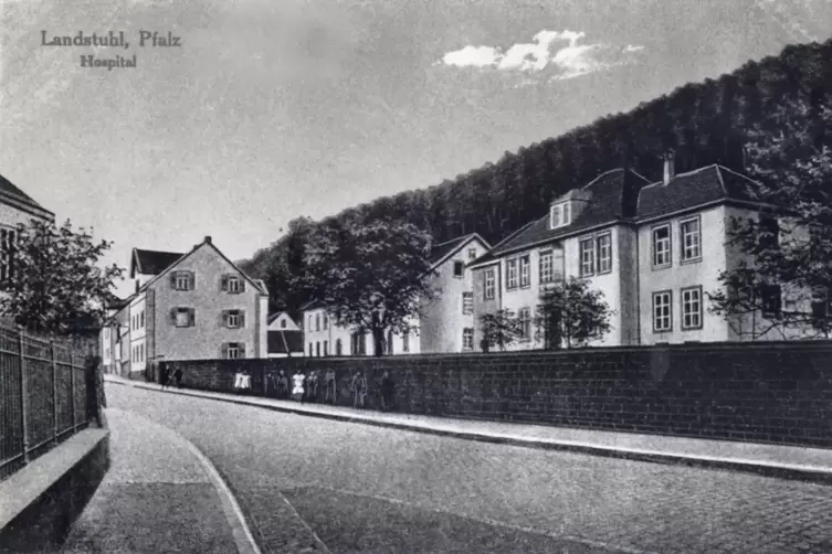 Das Hospital Landstuhl, etwa 1910/1911 aufgenommen, nach Fertigstellung des zweiten Stocks .