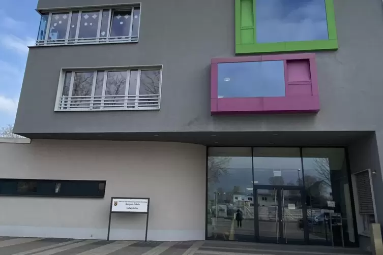 Die Kapazit&auml;ten in der Georgensschule sind ausgesch&ouml;pft. 