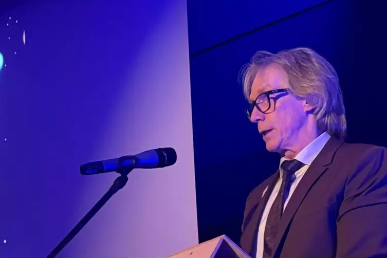 Mann ohne Namen? Nein, im Gegenteil. Stefan Veth strebt eine dritte Amtszeit als B&uuml;rgermeister der Verbandsgemeinde Dannstadt-Sc