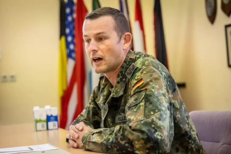 Oberstleutnant Martin Holle ist Kommandeur der Fallschirmj&auml;ger, die auch in der Niederauerbach-Kaserne stationiert sind. 