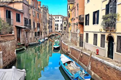 Im Stadtviertel Cannaregio findet man noch beschauliche Gassenund Kanäle.