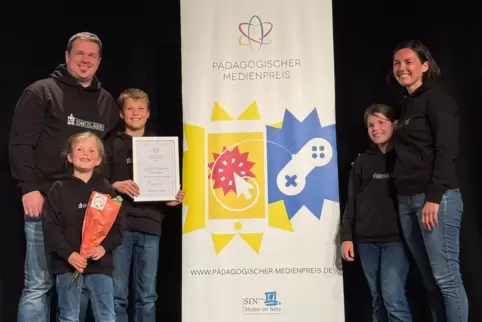 Familie Westermann bei der Verleihung des Pädagogischen Medienpreises. 