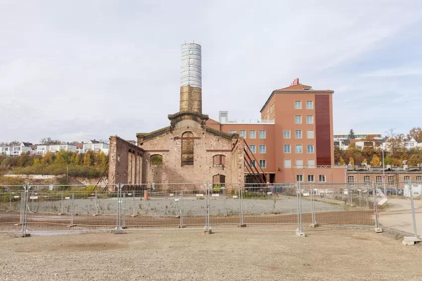 Das Kesselhaus wird wieder aufgebaut.