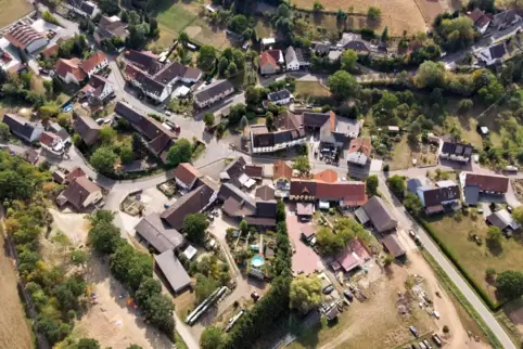 Welchen Ort hat unser Fotograf Eric Sayer hier aus der Luft abgelichtet? Welchen Ort hat unser Fotograf Eric Sayer hier aus der Luft abgelichtet?