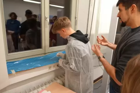  Bei der zweiten „Crime Night“ im Polizeipräsidium konnten sich am Freitag rund 30 junge Menschen über die Tätigkeit und Ausbild